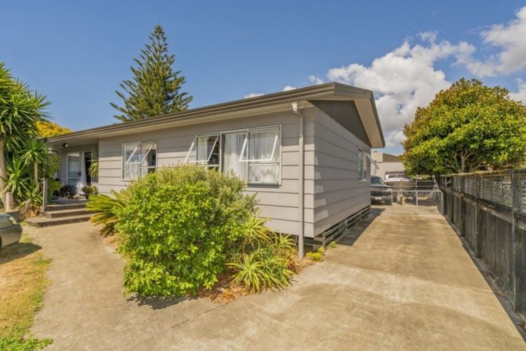 Photo of property in 11 Nicholas Avenue, Whitianga, 3510