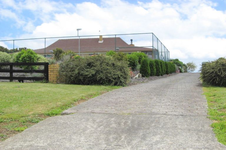 Photo of property in 183 Anzac Road, Pukekohe, 2120