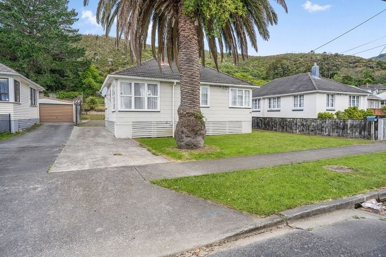 Photo of property in 200 Waddington Drive, Naenae, Lower Hutt, 5011