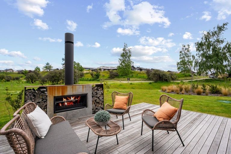 Photo of property in 7 Mckenzies Shute, Jacks Point, Queenstown, 9371