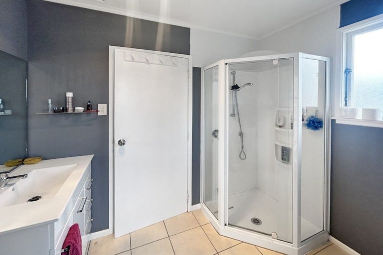 Photo of property in 17a Norwich Place, Awapuni, Palmerston North, 4412