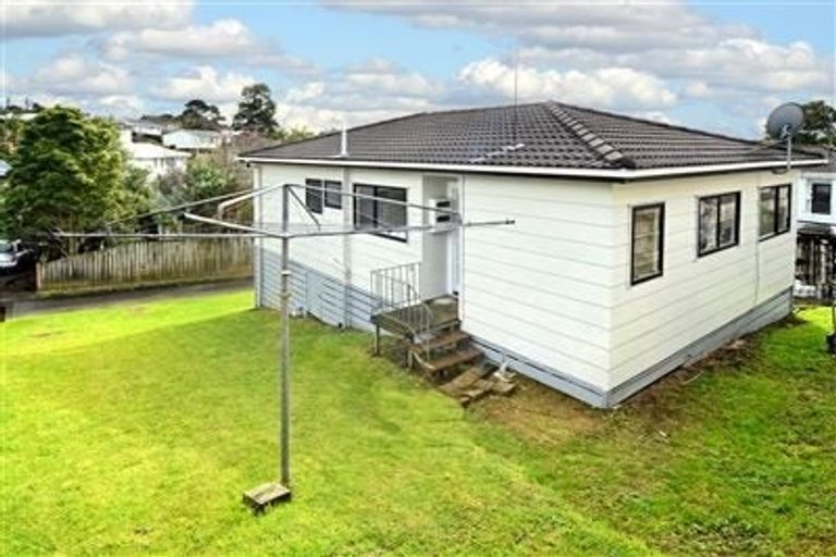 Photo of property in 2/9 Danube Lane, Glen Eden, Auckland, 0602