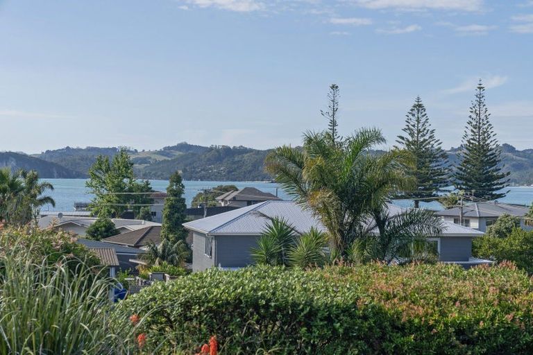 Photo of property in 28 Centennial Drive, Whitianga, 3510
