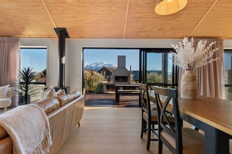 Photo of property in 9 Arran Lane, Jacks Point, Queenstown, 9371