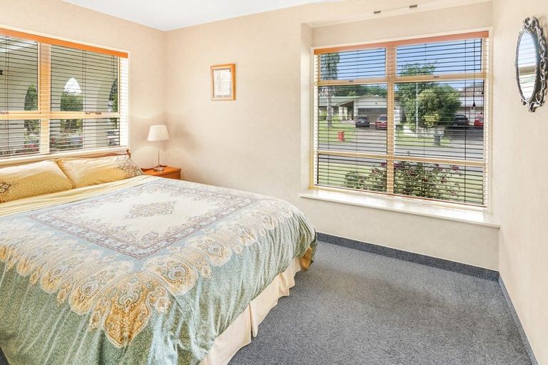 Photo of property in 51 Glen Lynne Avenue, Queenwood, Hamilton, 3210