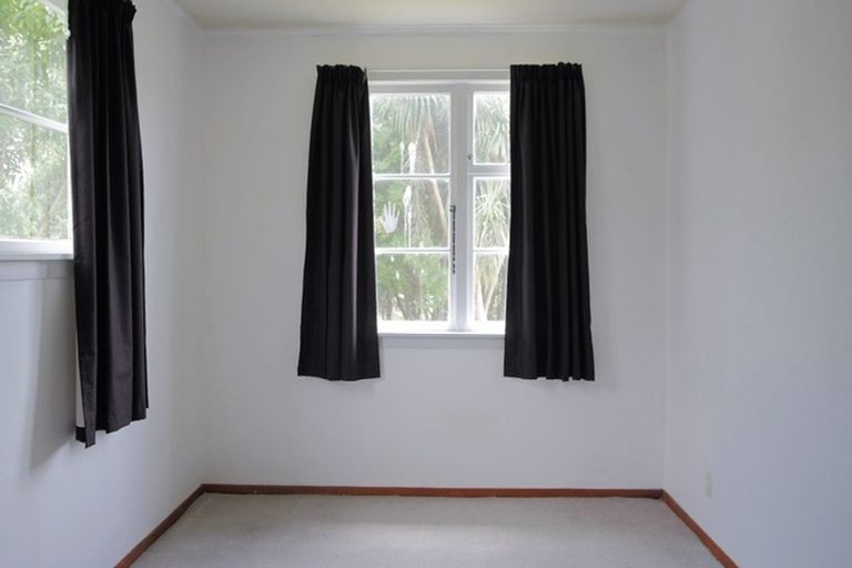 Photo of property in 5 Amelia Street, Woodville, 4920