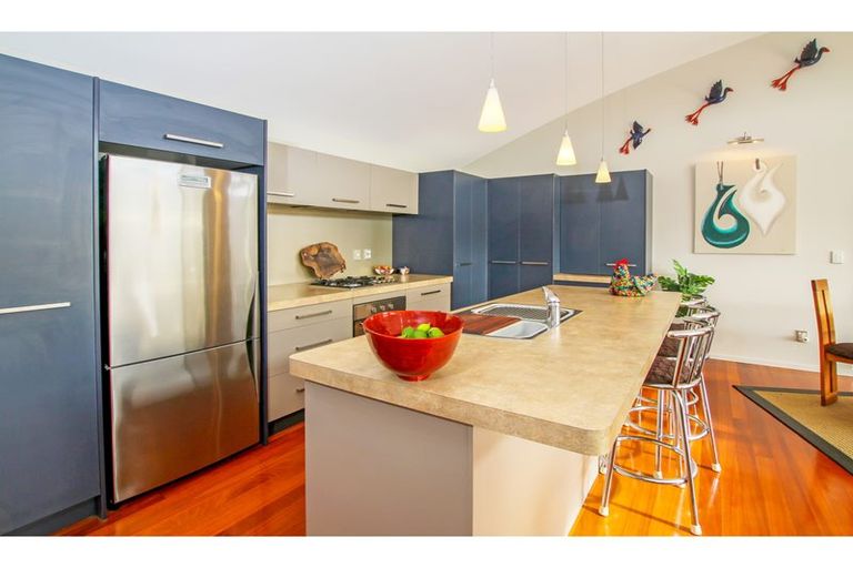 Photo of property in 8 Scoresby Street, Opua, 0200