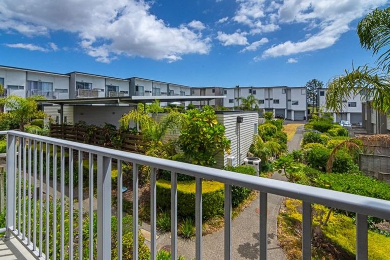 Photo of property in 14/7 Kelvin Hart Drive, East Tamaki, Auckland, 2013