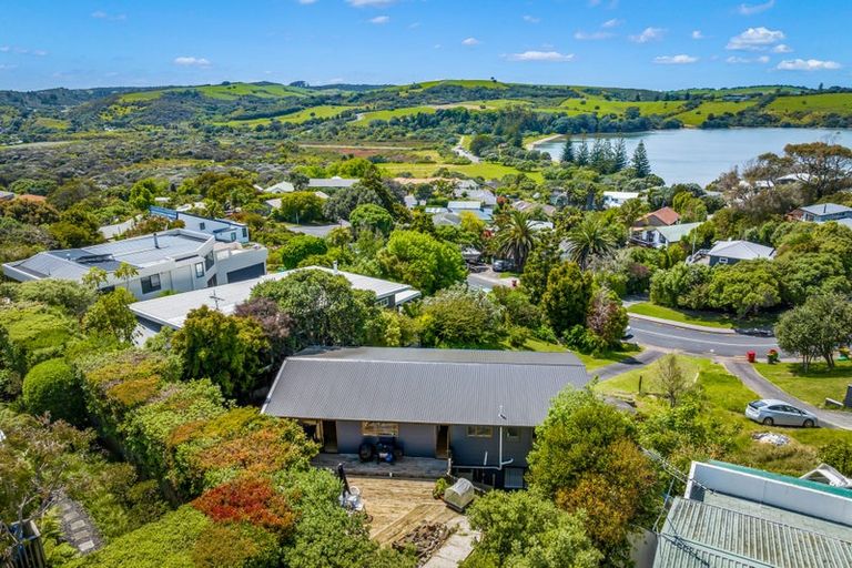 Photo of property in 35 Everard Avenue, Army Bay, Whangaparaoa, 0930