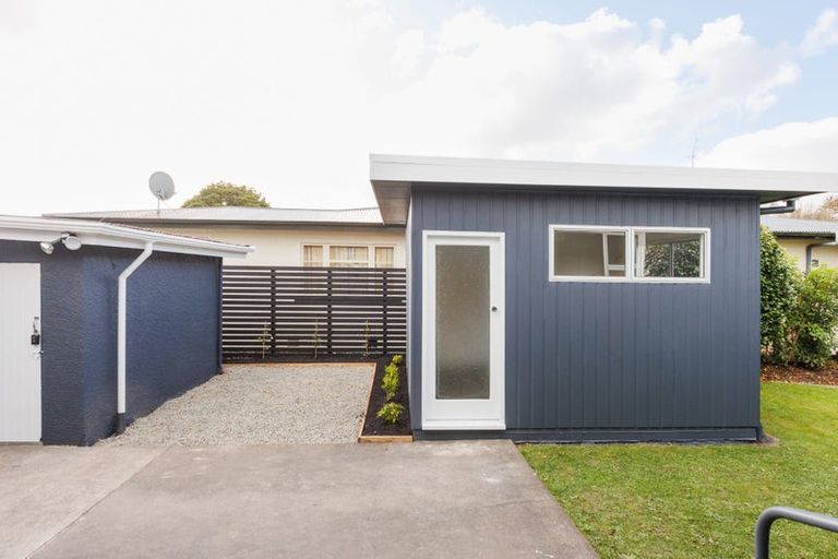 Photo of property in 6 Cremorne Avenue, Hokowhitu, Palmerston North, 4410