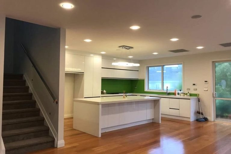 Photo of property in 102b Beach Road, Castor Bay, Auckland, 0620