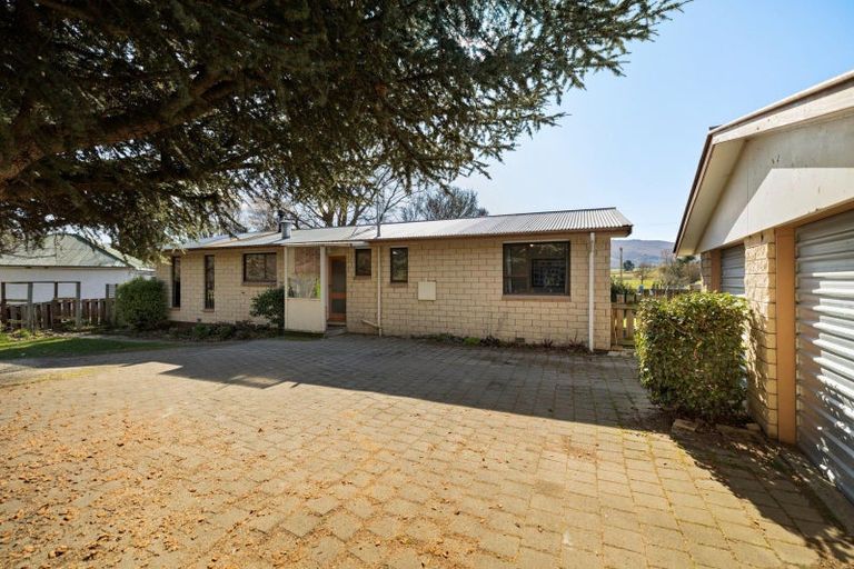 Photo of property in 2915 Tarras-cromwell Road, Tarras, Cromwell, 9383
