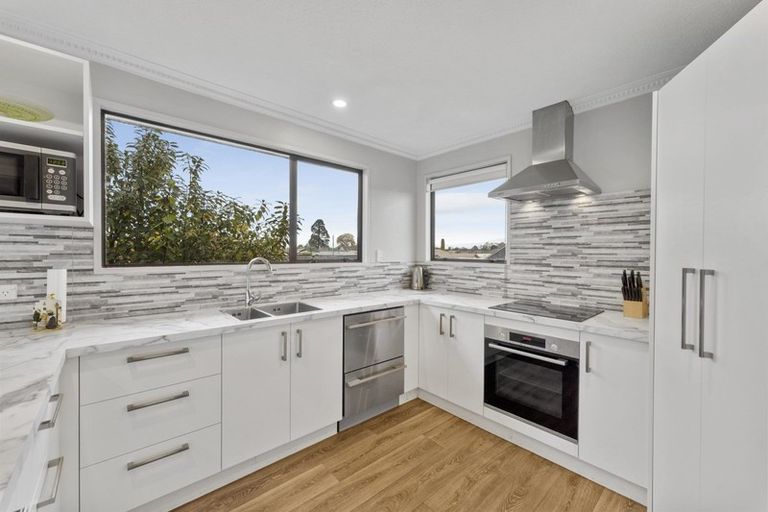 Photo of property in 23 Freebairn Street, Redwood, Christchurch, 8051