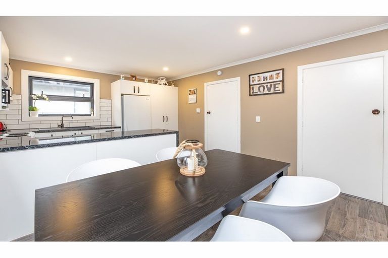 Photo of property in 34 Vancouver Crescent, Wainoni, Christchurch, 8061