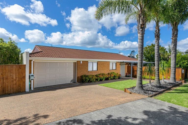 Photo of property in 59 Spence Road, Henderson, Auckland, 0612