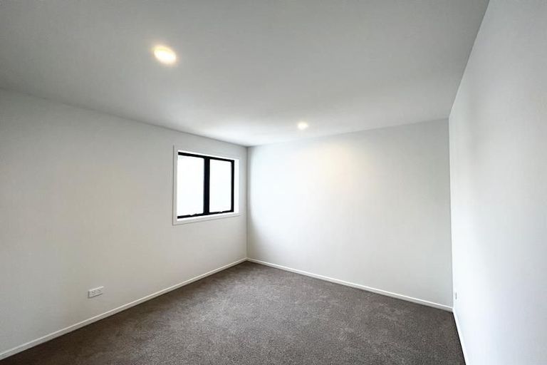 Photo of property in 11 Aramata Road, Papakura, 2110