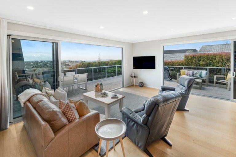 Photo of property in 126d Sandspit Road, Shelly Park, Auckland, 2014