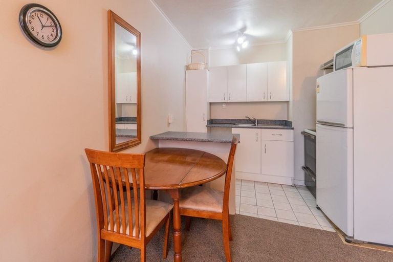 Photo of property in Eden Heights Apartments, 1m/94 Dominion Road, Mount Eden, Auckland, 1024