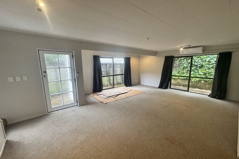 Photo of property in 6 Tiketike Way, Brooklyn, Wellington, 6021