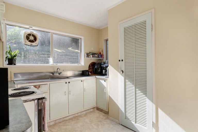 Photo of property in 15 Carlton Street, Bellevue, Tauranga, 3110