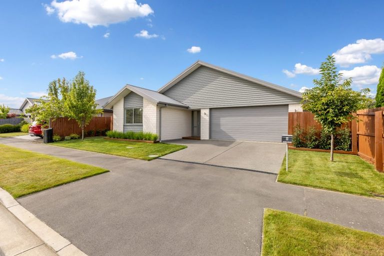 Photo of property in 8 Bradwell Crescent, Halswell, Christchurch, 8025