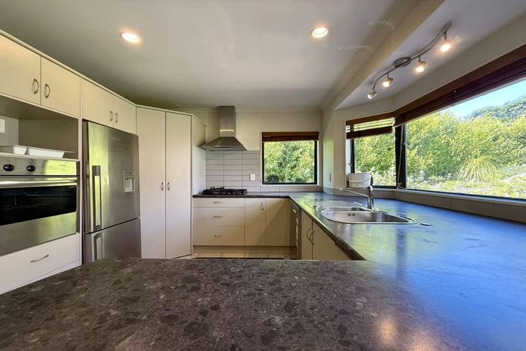 Photo of property in 5 Pittville Place, Henderson, Auckland, 0612