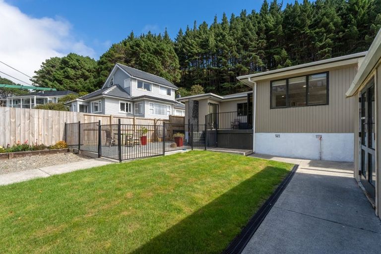 Photo of property in 23 Willowbank Road, Tawa, Wellington, 5028