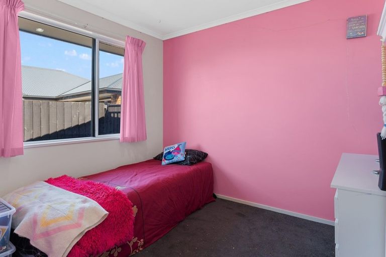 Photo of property in 10b Manahi Place, Woodend, 7610