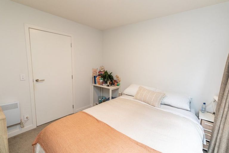 Photo of property in 2/17 Nairn Street, Mount Cook, Wellington, 6011