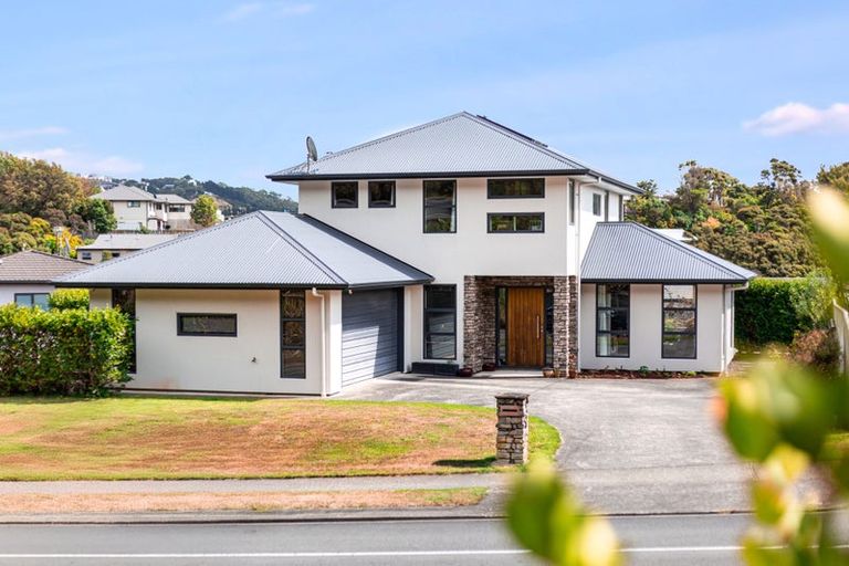 Photo of property in 114 Navigation Drive, Whitby, Porirua, 5024