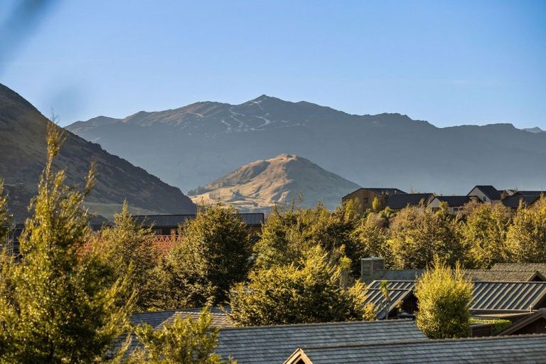 Photo of property in 25 Rannoch Drive, Jacks Point, Queenstown, 9371