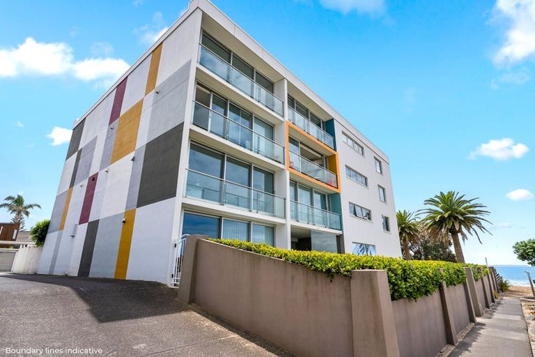 Photo of property in Seaview Apartments, 10/64 Milford Road, Milford, Auckland, 0620