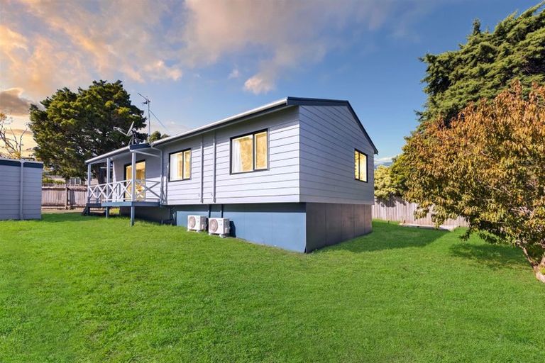 Photo of property in 6/17a Idesia Place, Totara Heights, Auckland, 2105