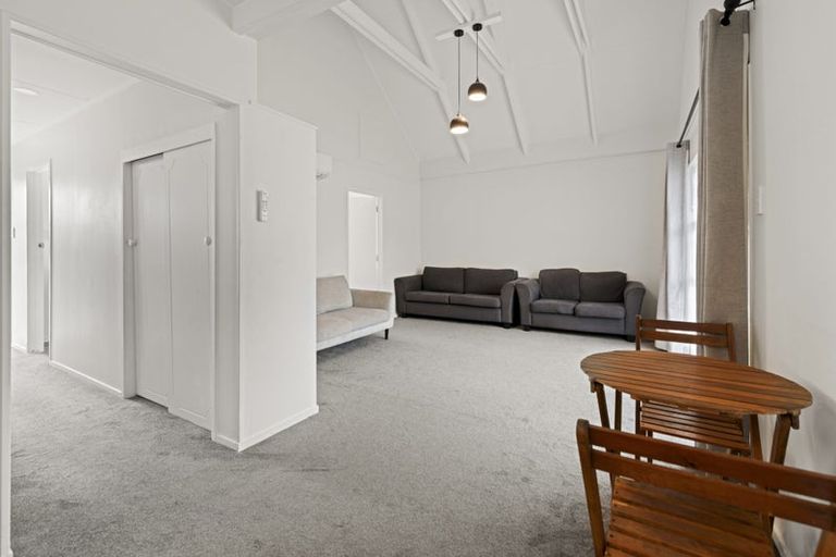 Photo of property in 2/21 Takanini Road, Takanini, 2112