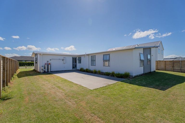 Photo of property in 8 Ngaroma Crescent, Whitianga, 3510