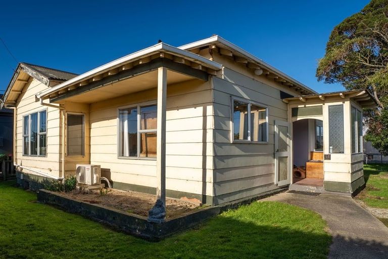 Photo of property in 15 De Carle Street, Saint Kilda, Dunedin, 9012
