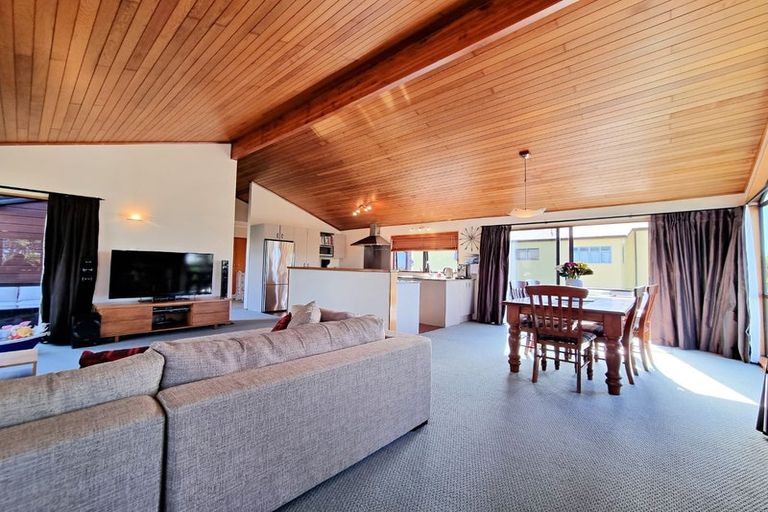 Photo of property in 1/11 Faulkner Road, Northcote Point, Auckland, 0627