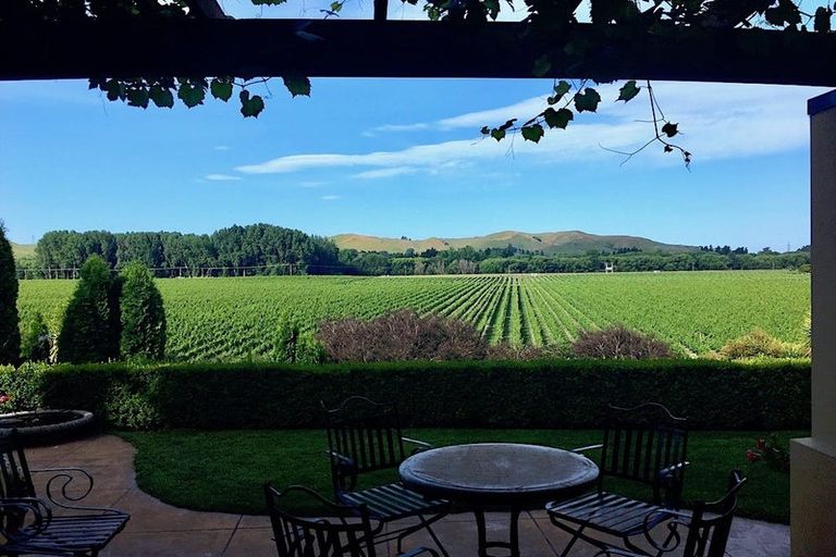 Photo of property in Beckenridge Lodge, 1 Breckenridge Lane, Puketapu, Napier, 4183