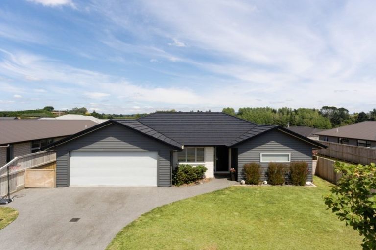 Photo of property in 97 Puhirake Crescent, Pyes Pa, Tauranga, 3112