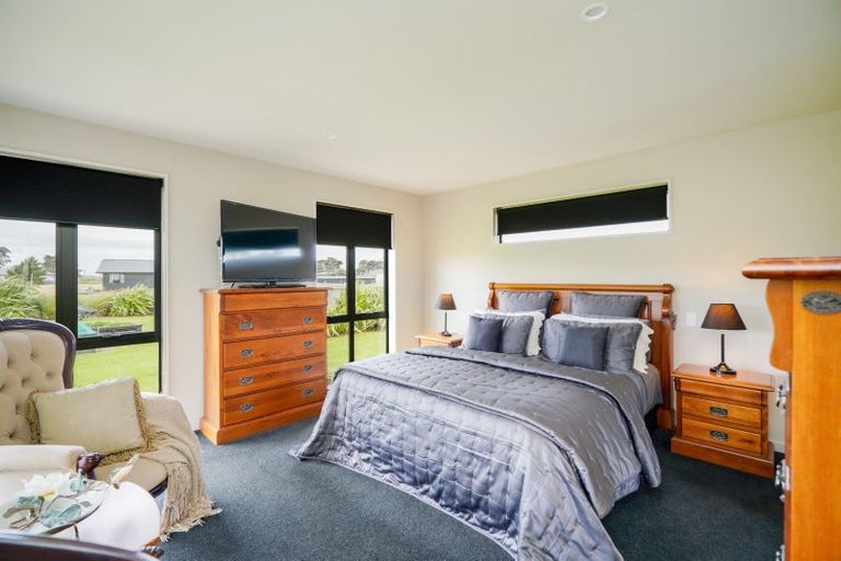 Photo of property in 14 Kakariki Way, Otatara, Invercargill, 9879