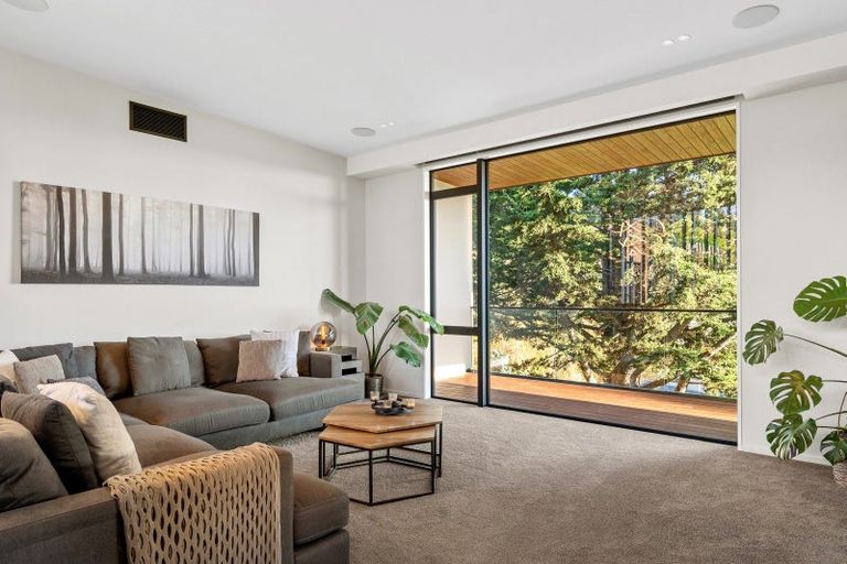 Photo of property in 8 Kepler Ridge Lane, Halswell, Christchurch, 8025