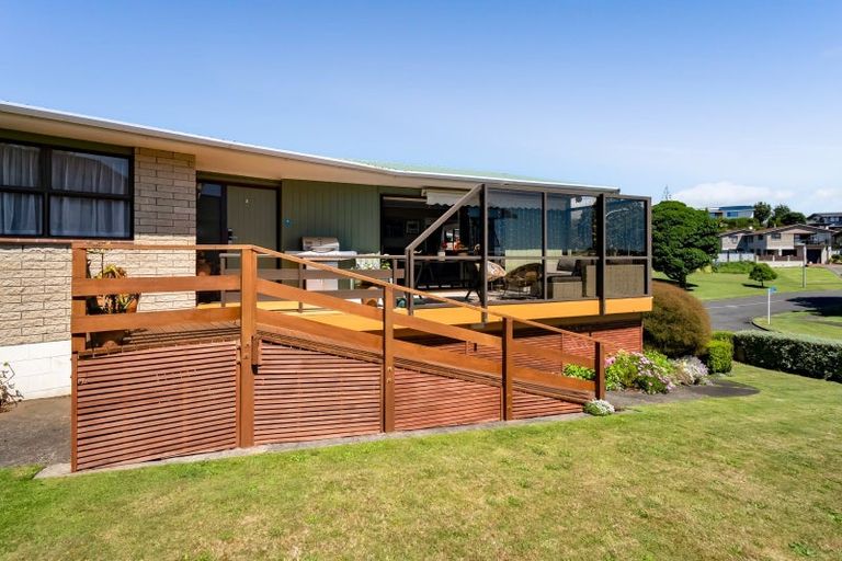 Photo of property in 4 Bronte Place, Whalers Gate, New Plymouth, 4310