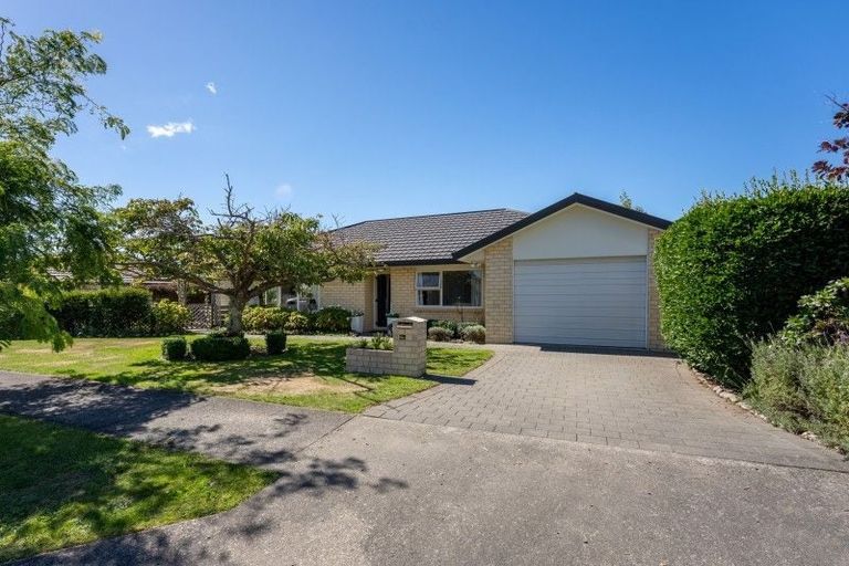 Photo of property in 5a Hemi Street, Waikanae, 5036
