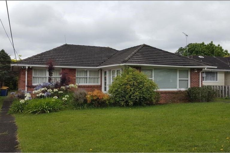 Photo of property in 24 Ocean View Road, Hatfields Beach, Orewa, 0931