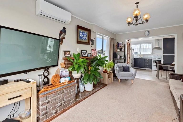 Photo of property in 42 Beazley Crescent, Tikipunga, Whangarei, 0112