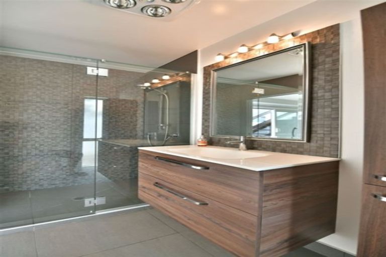 Photo of property in 97 Voyager Drive, Gulf Harbour, Whangaparaoa, 0930