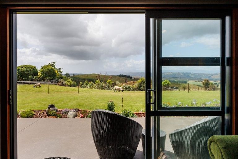 Photo of property in 407 Mount Curl Road, Hunterville, 4784