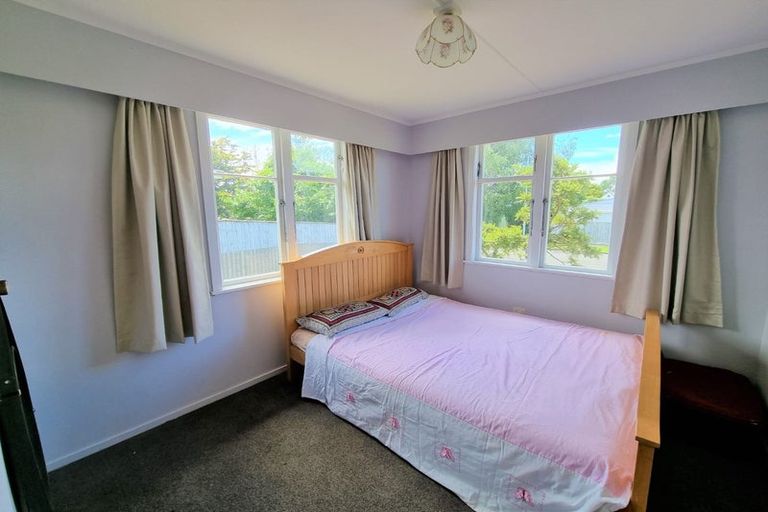 Photo of property in 27 Galway Avenue, Hokowhitu, Palmerston North, 4410