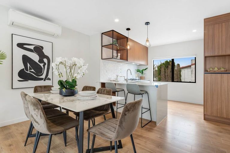 Photo of property in 844c East Coast Road, Oteha, Auckland, 0630