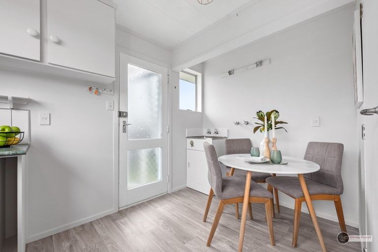 Photo of property in 38b Palmer Crescent, Silverstream, Upper Hutt, 5019